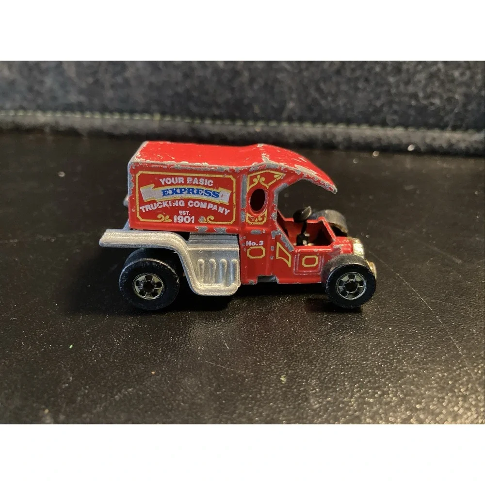 Vintage Hot Wheels Blackwall‎ T-Totaller Express Trucking Co. Red 1976 Hong Kong